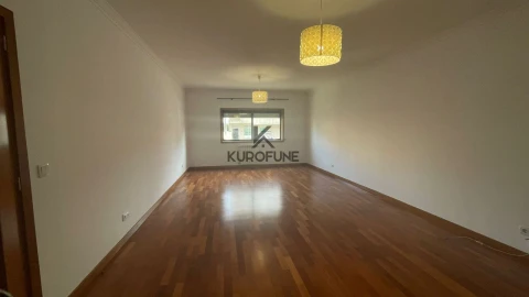 Apartamento T2 para Arrendamento em Madalena