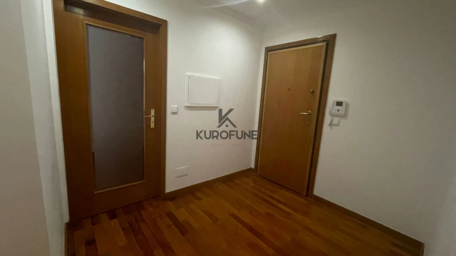Apartamento T2 para Arrendamento em Madalena Foto 9