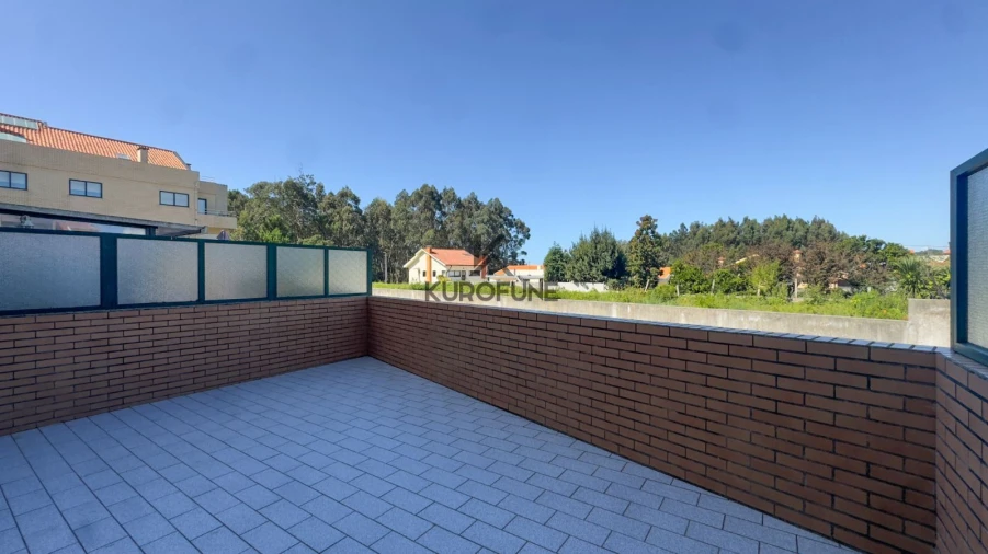 Apartamento T2 para Arrendamento em Madalena Foto 22