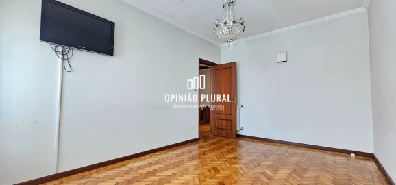 Moradia T5 para Venda em Campanhã