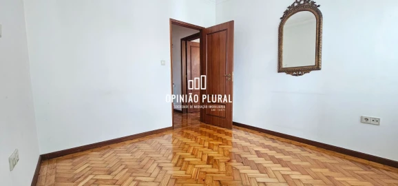 Moradia T5 para Venda em Campanhã