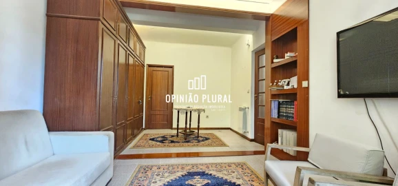 Moradia T5 para Venda em Campanhã