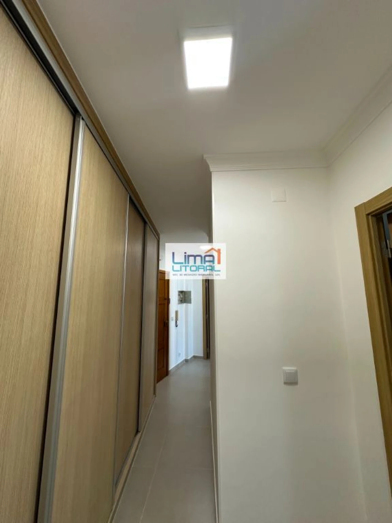 Apartamento T1 para Arrendamento em Parceiros e Azoia Foto 6