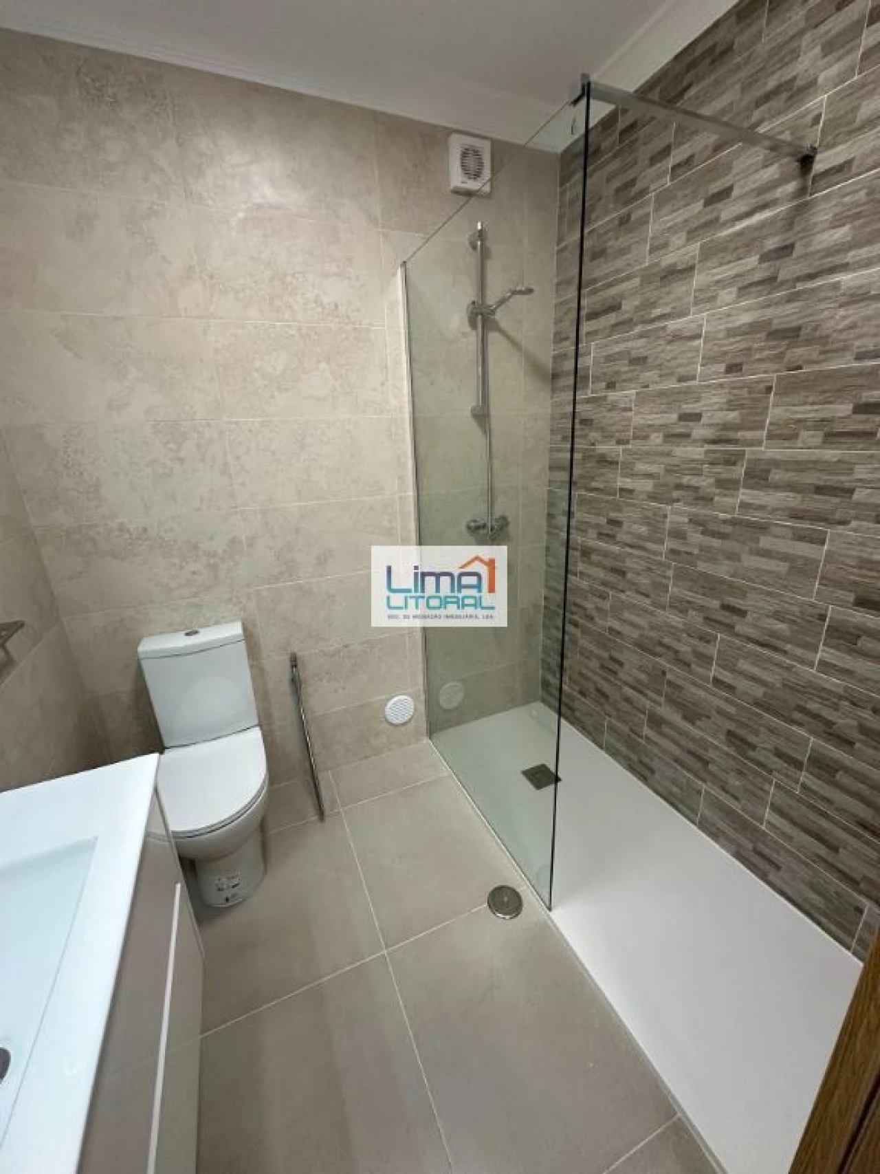 Apartamento T1 para Arrendamento em Parceiros e Azoia Foto 8