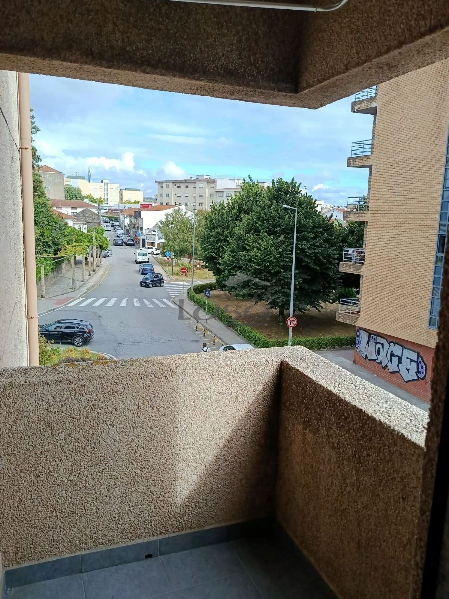 Apartamento T2 para Venda em Rio Tinto Foto 18
