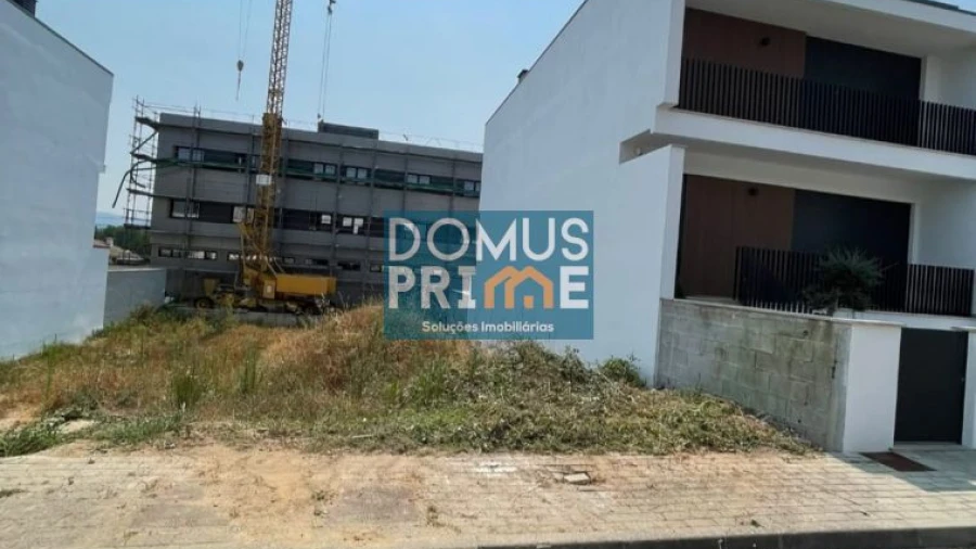 Terreno para Venda em Vila de Prado