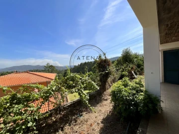 Moradia T3 para Venda em Aguiar de Sousa