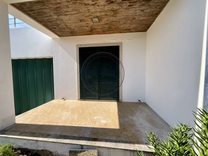 Moradia T3 para Venda em Aguiar de Sousa Foto 4