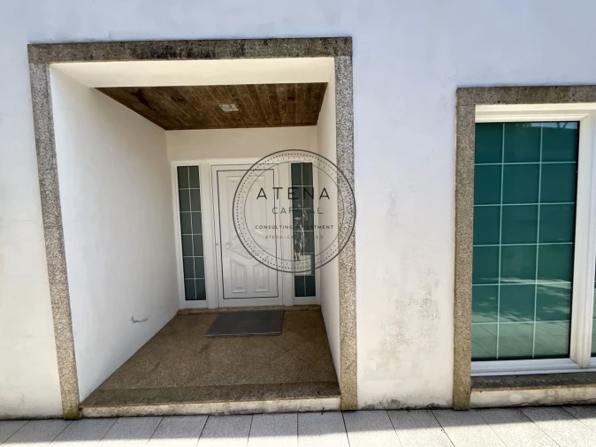 Moradia T3 para Venda em Aguiar de Sousa Foto 2