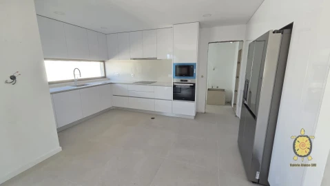 Moradia T4 para Venda em Vagos e Santo António