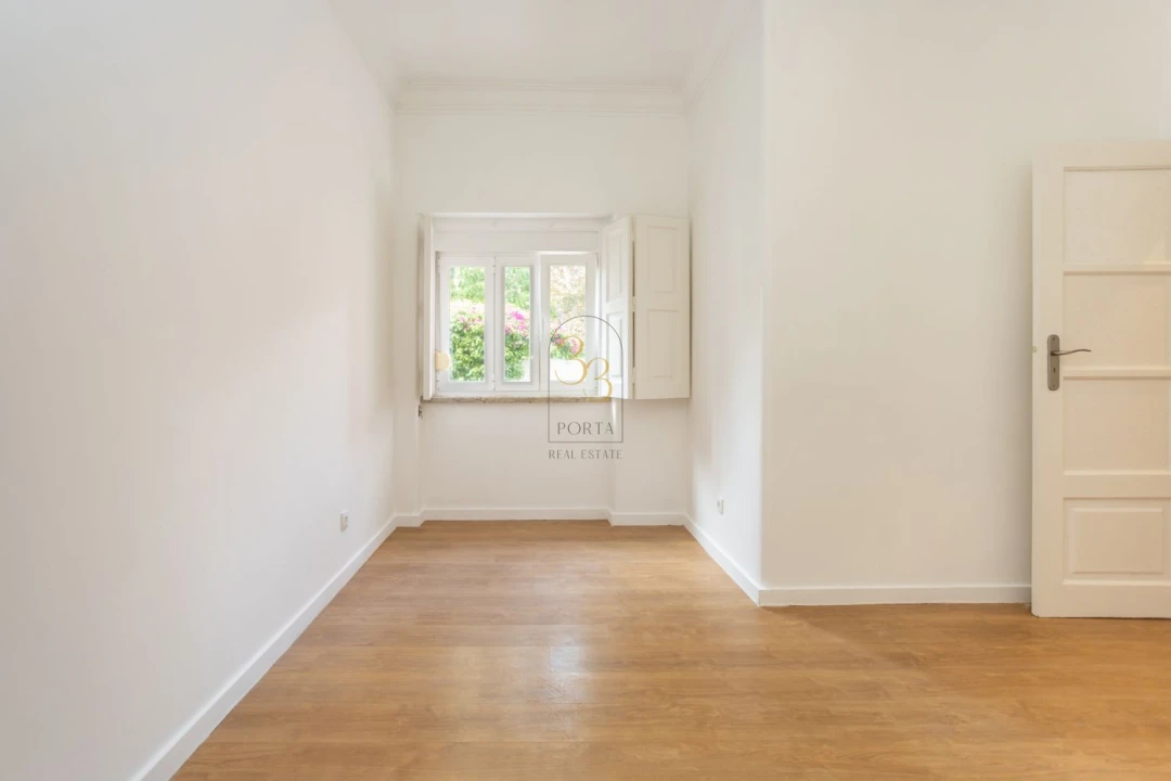 Apartamento T3 para Arrendamento em Areeiro Foto 11