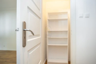 Apartamento T3 para Arrendamento em Areeiro