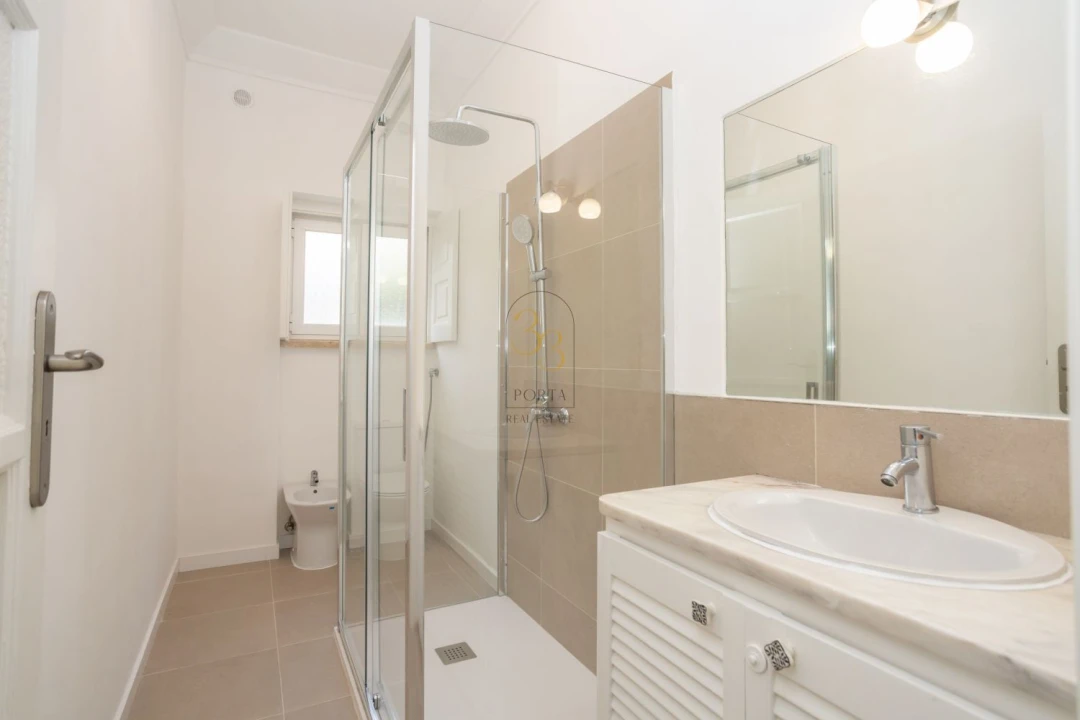 Apartamento T3 para Arrendamento em Areeiro Foto 23