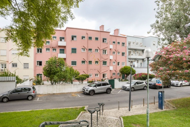 Apartamento T3 para Arrendamento em Areeiro Foto 54