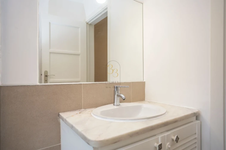 Apartamento T3 para Arrendamento em Areeiro Foto 24