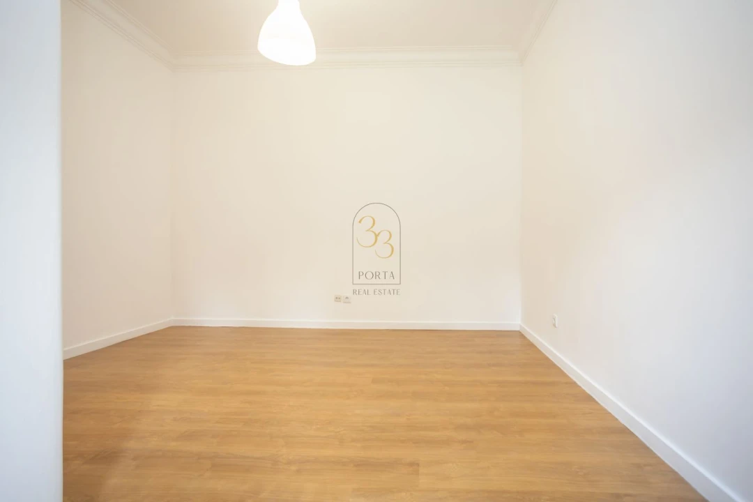 Apartamento T3 para Arrendamento em Areeiro Foto 13