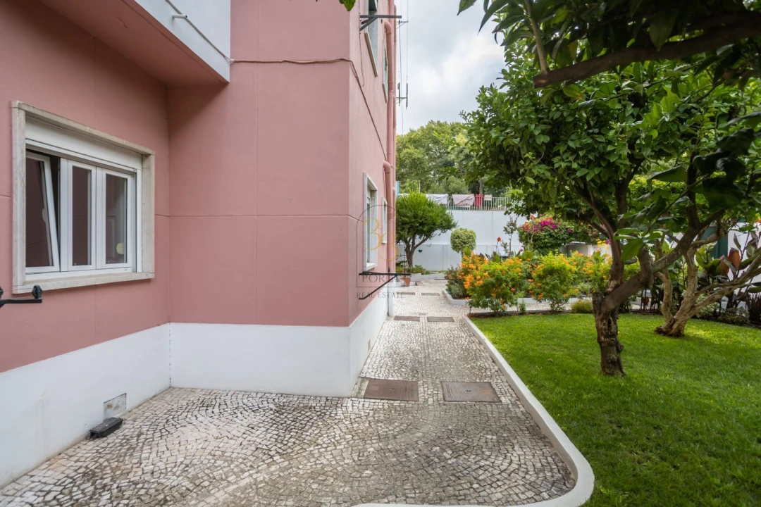 Apartamento T3 para Arrendamento em Areeiro Foto 2