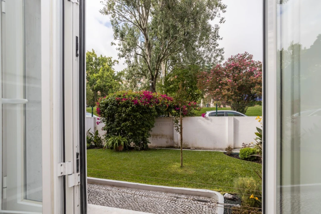 Apartamento T3 para Arrendamento em Areeiro Foto 44