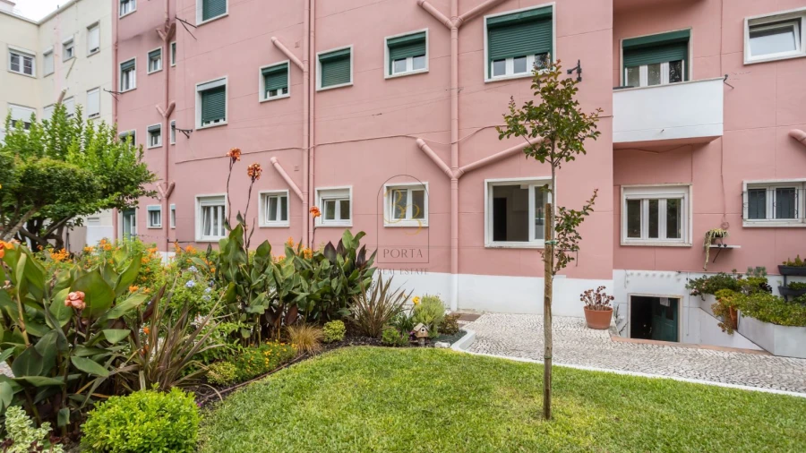 Apartamento T3 para Arrendamento em Areeiro