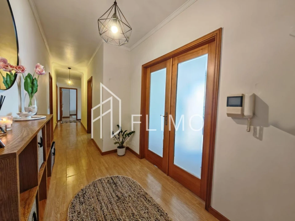 Apartamento T2 para Venda em São João de Ver Foto 2