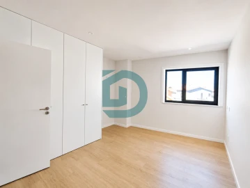 Apartamento T3 para Venda em Póvoa de Varzim, Beiriz e Argivai