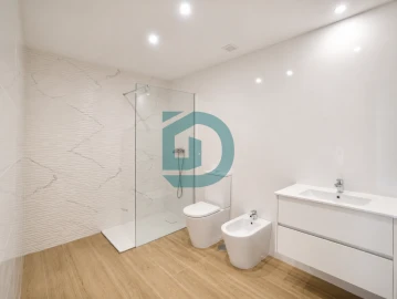 Apartamento T3 para Venda em Póvoa de Varzim, Beiriz e Argivai