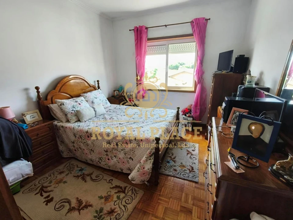 Apartamento T3 para Venda em Arrifana Foto 16