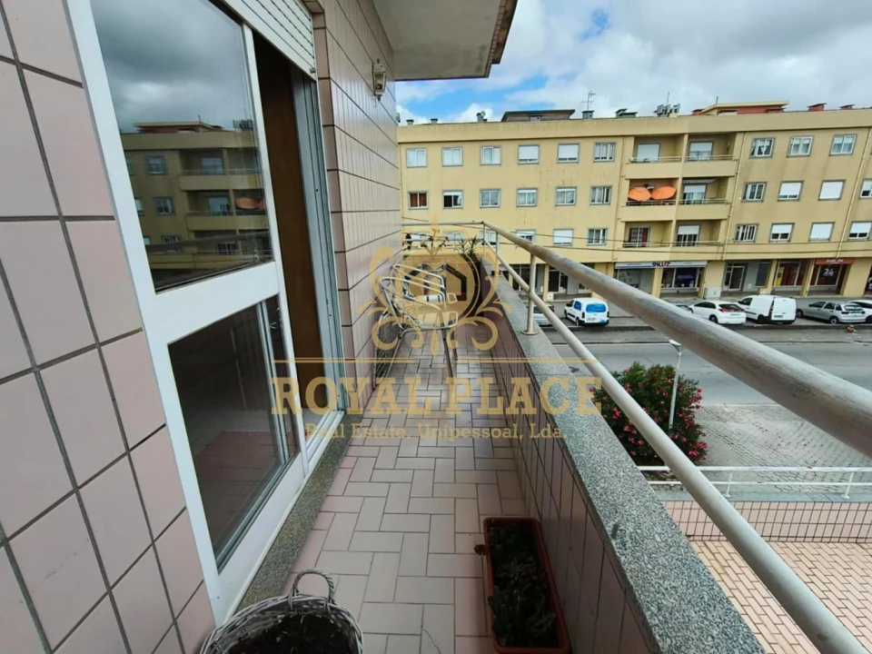 Apartamento T3 para Venda em Arrifana Foto 7