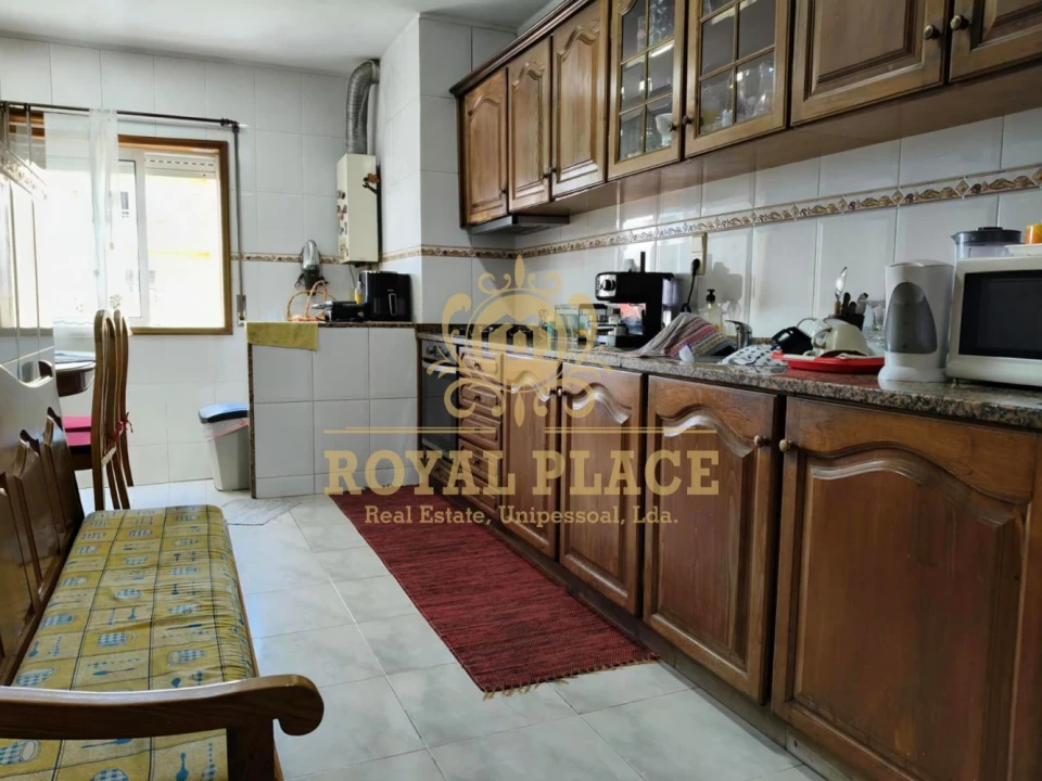 Apartamento T3 para Venda em Arrifana Foto 6