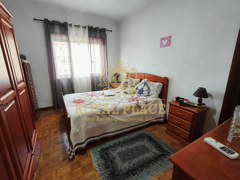Apartamento T3 para Venda em Arrifana Foto 11