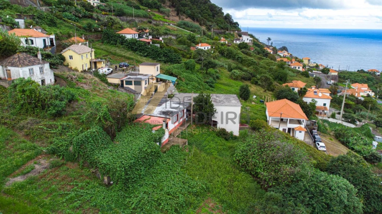Moradia T2 para Venda em Faial Foto 2