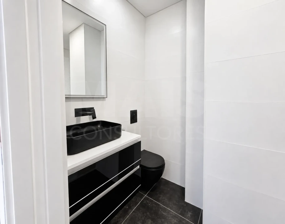 Apartamento T1 para Venda em Agualva e Mira-Sintra Foto 11
