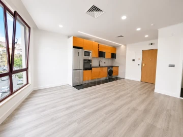 Apartamento T1 para Venda em Agualva e Mira-Sintra