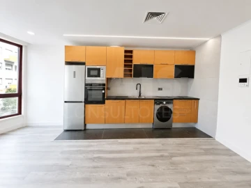 Apartamento T1 para Venda em Agualva e Mira-Sintra