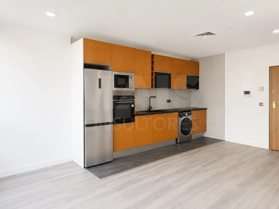 Apartamento T1 para Venda em Agualva e Mira-Sintra Foto 5