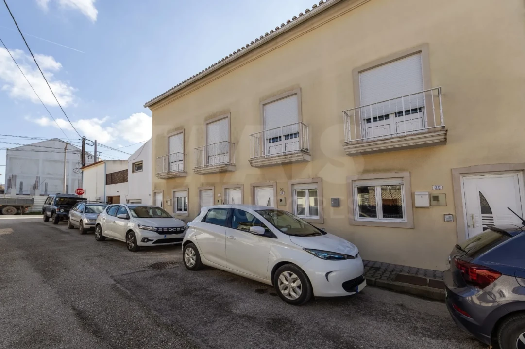 Apartamento T1 para Venda em Ferrel Foto 3
