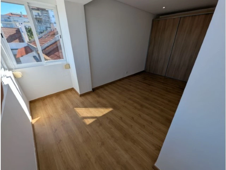 Apartamento T3 para Venda em Águas Livres Foto 6