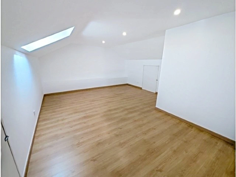 Apartamento T3 para Venda em Águas Livres Foto 8