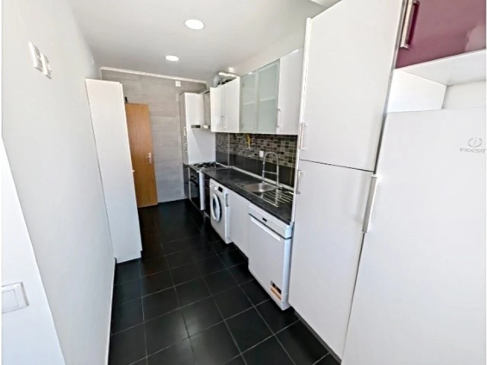Apartamento T3 para Venda em Águas Livres Foto 10