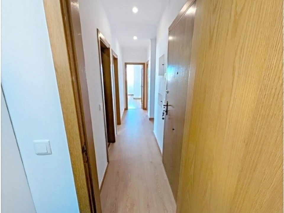 Apartamento T3 para Venda em Águas Livres Foto 13