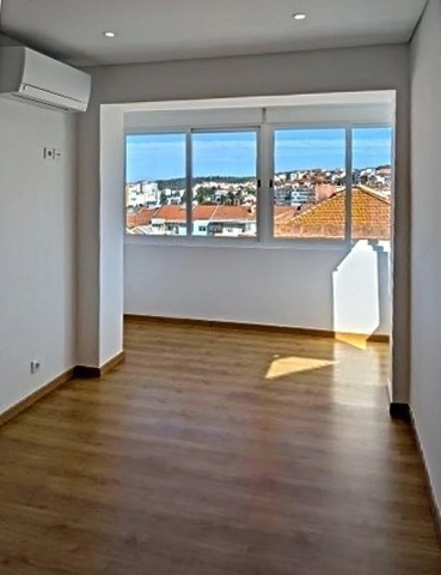 Apartamento T3 para Venda em Águas Livres Foto 5
