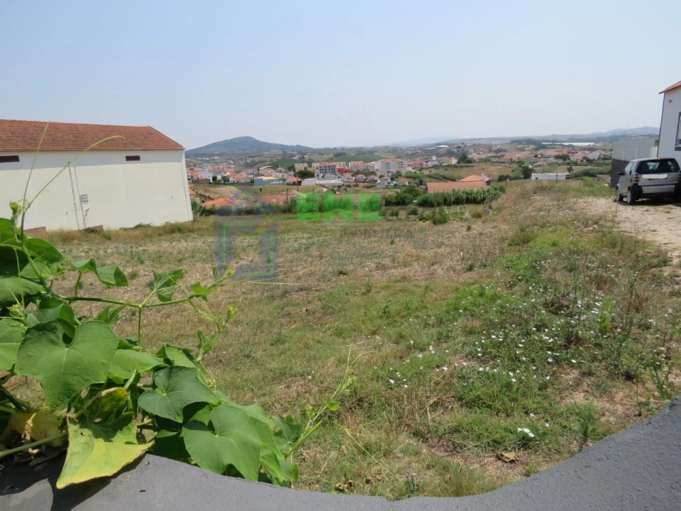 Terreno para Venda em Azueira e Sobral da Abelheira Foto 1