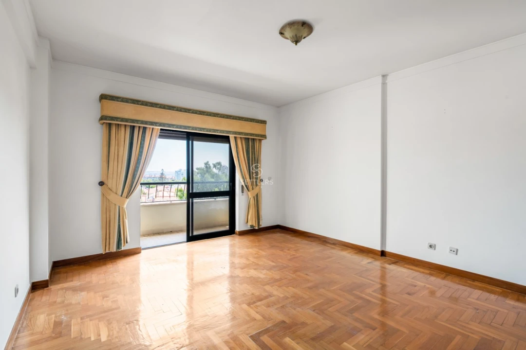Apartamento T5 para Venda em Cascais e Estoril Foto 13