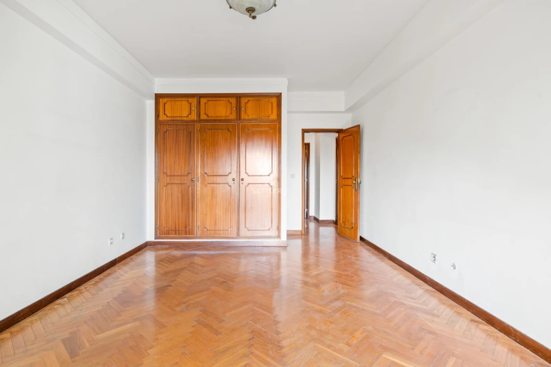 Apartamento T5 para Venda em Cascais e Estoril Foto 9