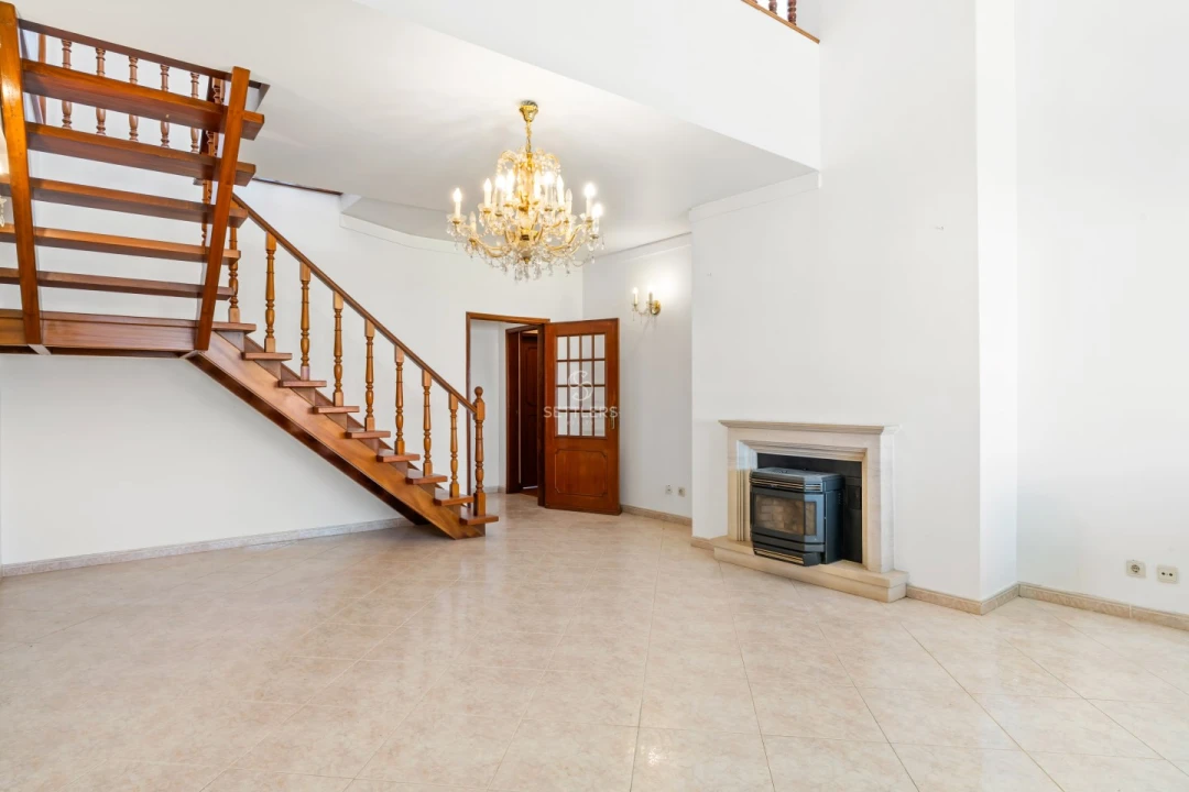 Apartamento T5 para Venda em Cascais e Estoril Foto 2