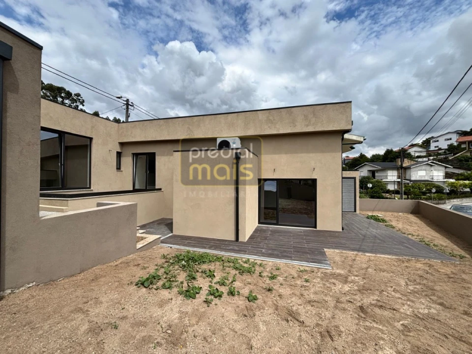Moradia T2 para Venda em Lemenhe, Mouquim e Jesufrei Foto 1