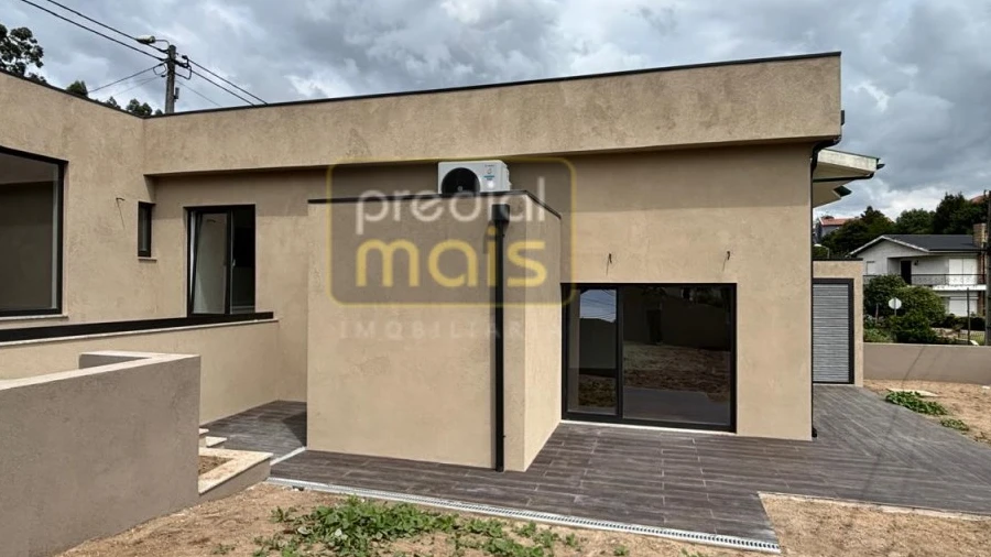 Moradia T2 para Venda em Lemenhe, Mouquim e Jesufrei
