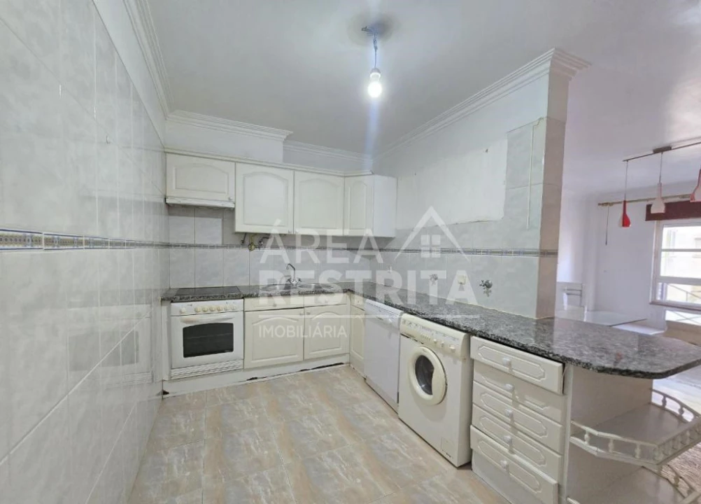 Apartamento T2 para Venda em Algueirão-Mem Martins Foto 6