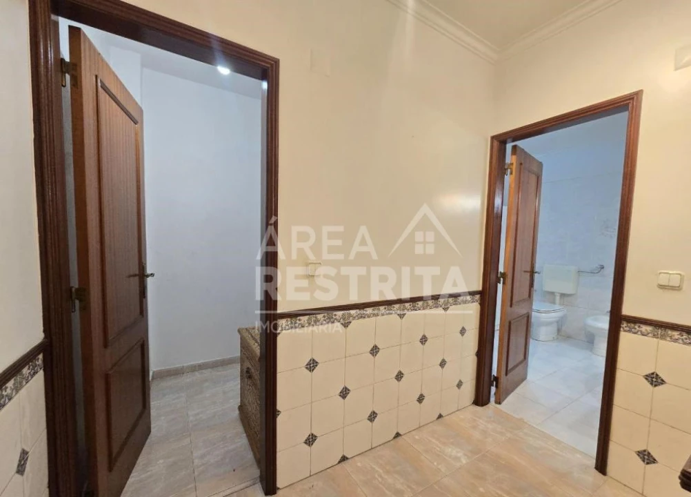 Apartamento T2 para Venda em Algueirão-Mem Martins Foto 16