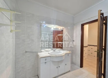 Apartamento T2 para Venda em Algueirão-Mem Martins